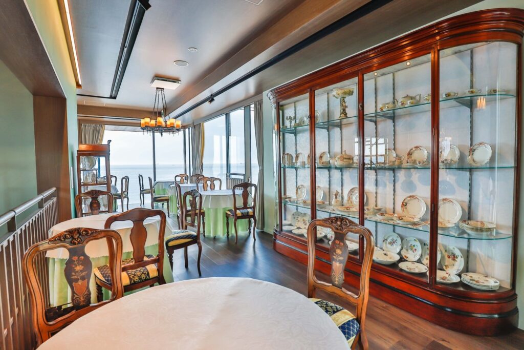 画像に alt 属性が指定されていません。ファイル名: Z_20200730_%E6%B5%B7%E3%81%AE%E8%88%8E_02_%E5%86%85%E8%A6%B3_%E4%BA%BA%E7%84%A1%E3%81%97-8-1024x683.jpg